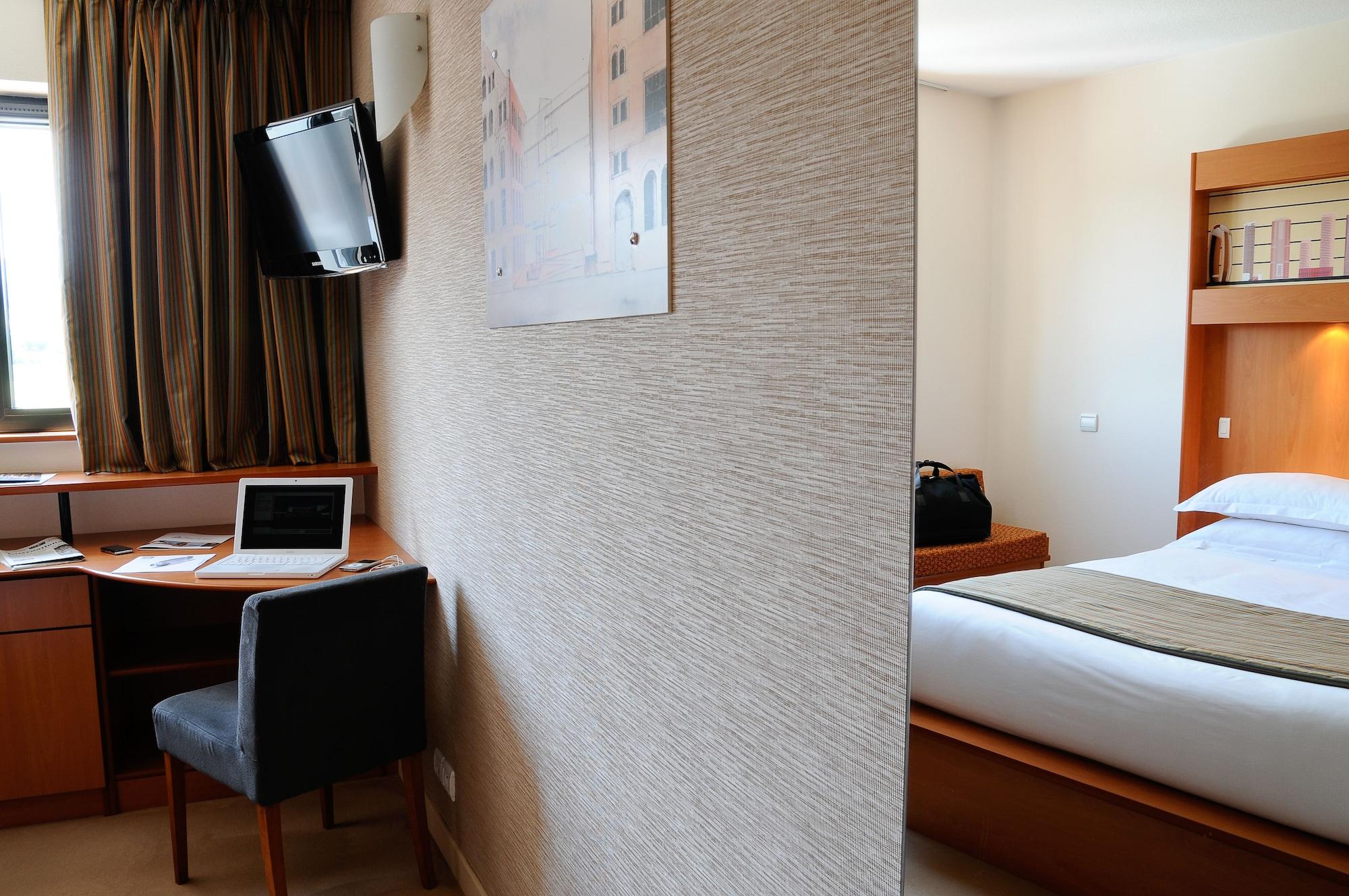 Hotel Archamps Porte Sud De Geneve Exterior foto